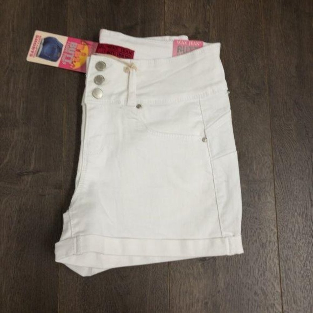 White Stretchy Butt Push-Up Shorts - Picture 3 of 3